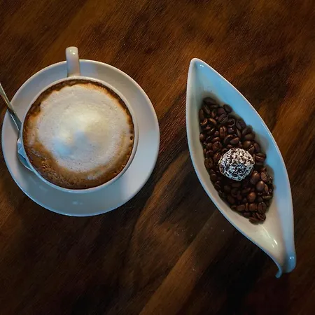 Kulinarik & Geniesser Strauss