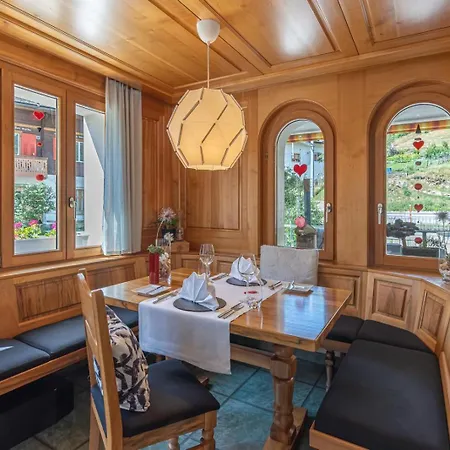 Kulinarik & Geniesser Strauss Hotel 3*